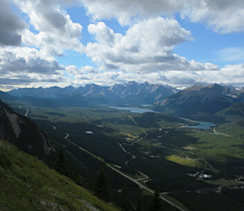 Overview of Mountains and clouds